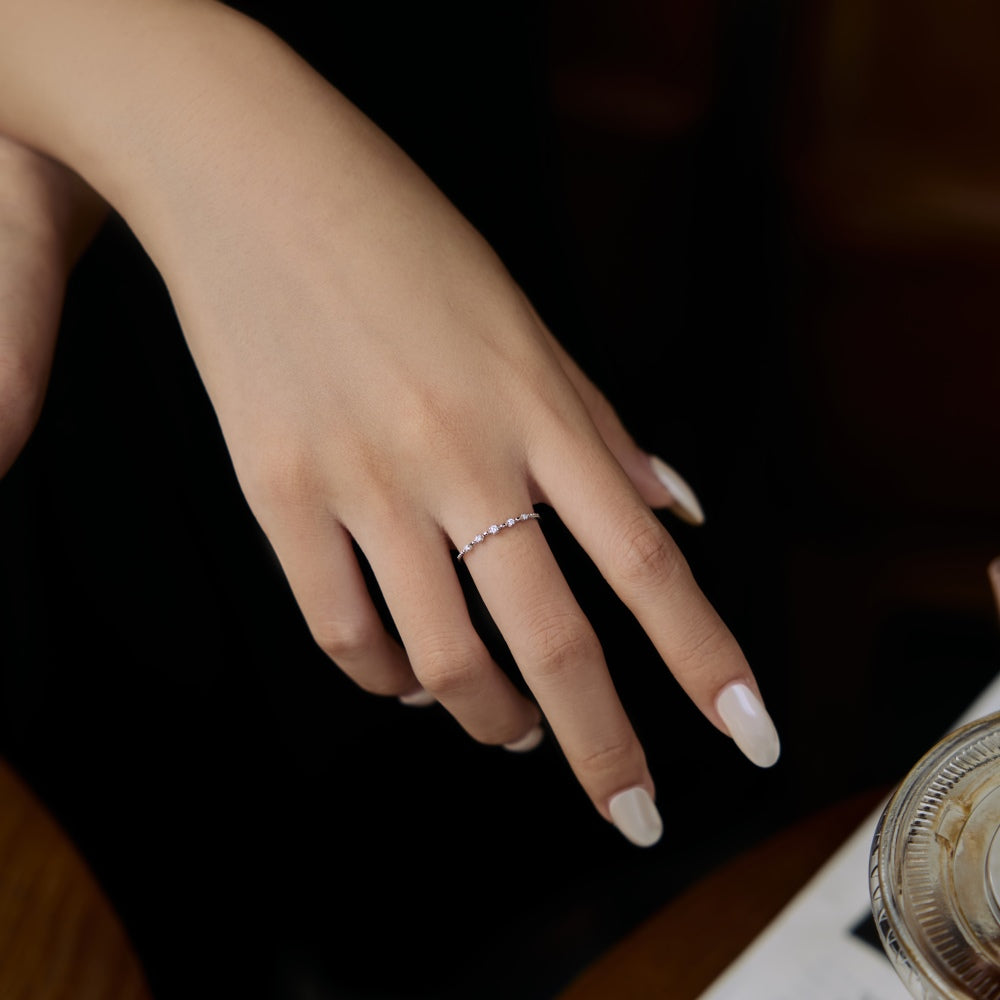 Elegancia Dainty Ring S925