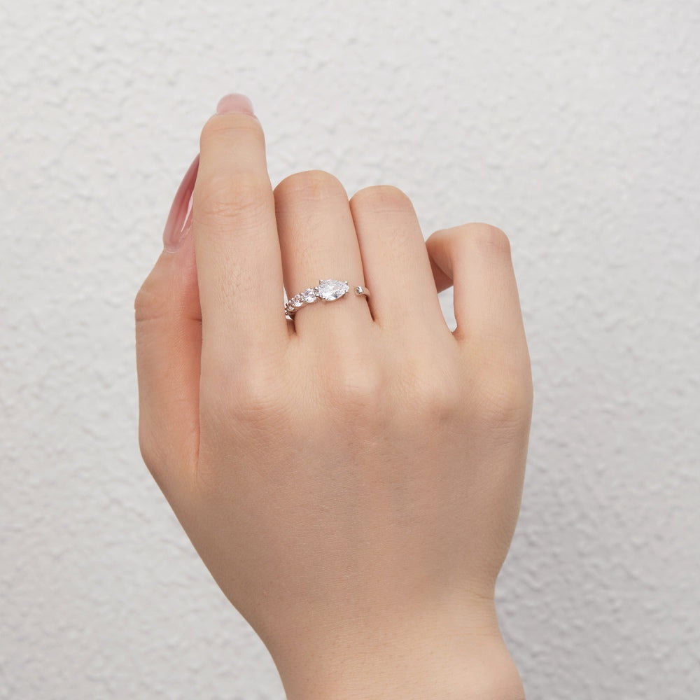 Studded Snake Ring S925